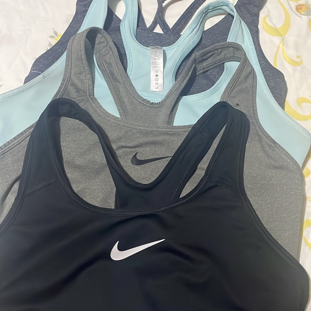 Nike Sports Bra Bundle of 4 Large